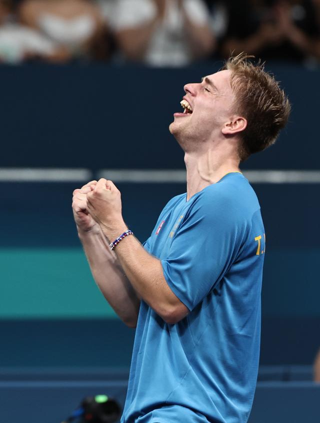 不仅是对其 不仅是对其