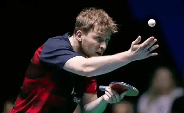 的中场球员 的中场球员